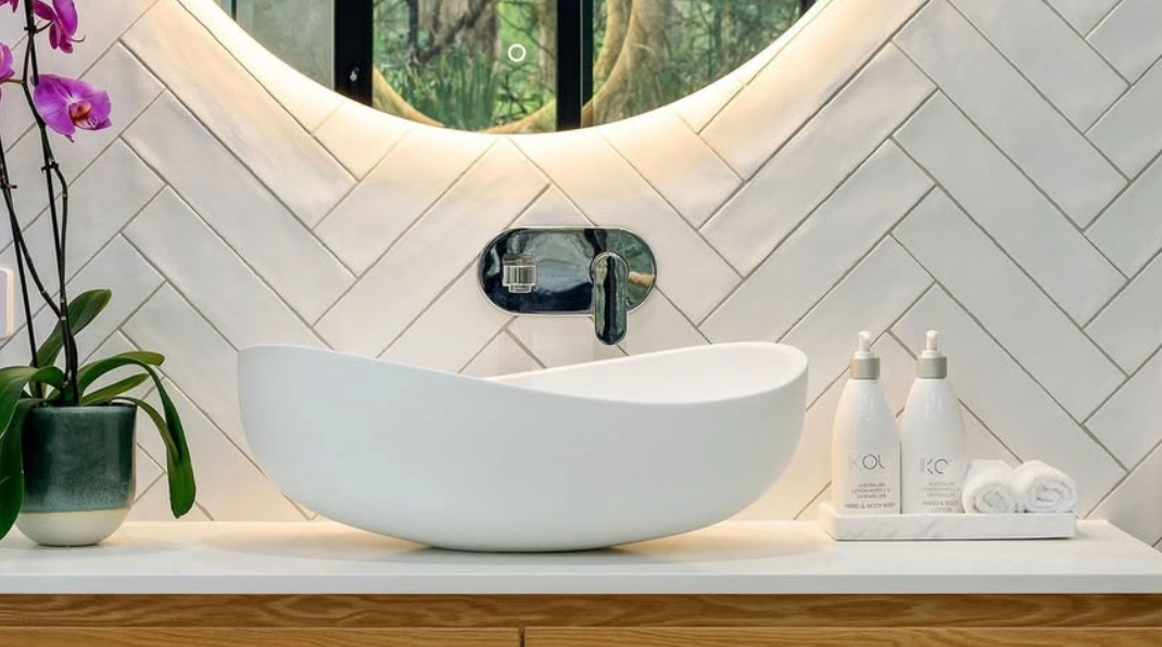 Pietra Bianca Onda Above Counter Basin Large
