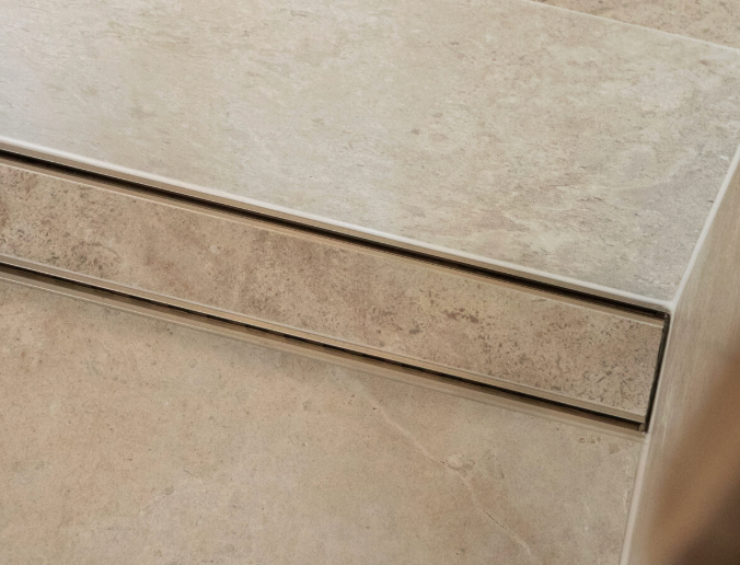 Lauxes Slimline Tile Insert 21 - 3000m - Brushed Nickel